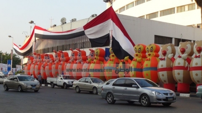 مدن وأحياء الدقهلية تتزين بالأعلام والبالونات الهوائية احتفالا بالقناة