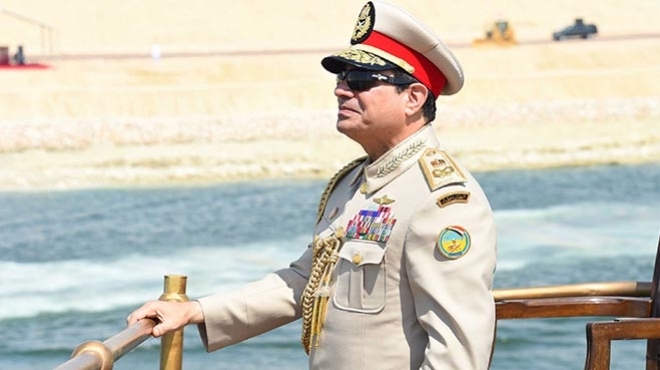 اللواء أحمد عبد الحليم يكشف السبب وراء تغيير السيسي للبدلة العسكرية