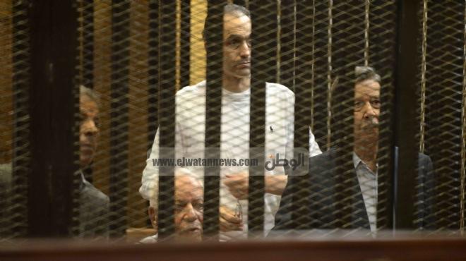 تأجيل محاكمة علاء وجمال مبارك في قضية التلاعب بالبورصة لجلسة 8 ديسمبر