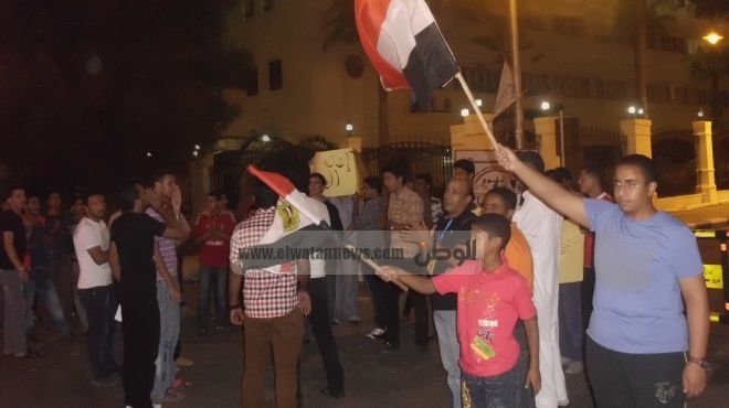 مسيرة لـ«6 أبريل» تطالب برحيل محافظ مطروح قبل زيارة «مرسي» بـ24 ساعة