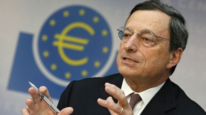 رئيس البنك المركزي الأوروبي يدافع عن شراء سندات دول اليورو المتعثرة