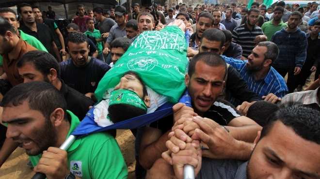 إسرائيل تضرب غزة بالصواريخ بعد ساعات من زيارة أمير قطر.. ومقتل 4 فلسطينيين