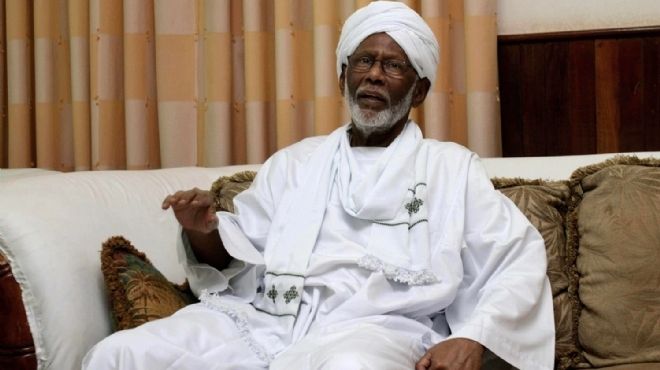 قوات الأمن السوداني تعتقل ابنة القيادي الإسلامي المعارض حسن الترابي
