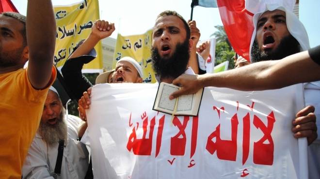 ائتلاف من أحزاب إسلامية بالشرقية ينظم وقفة للمطالبة بتطبيق الشريعة 