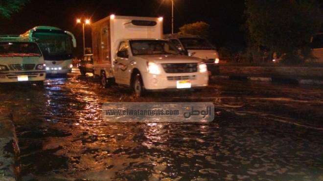  أمطار غزيرة تمنع مواطني بورسعيد من قضاء العطلة..وحركة الملاحة لم تتأثر في القناة 