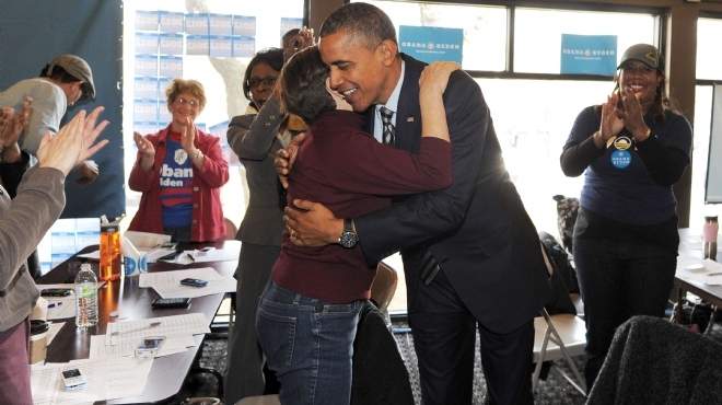 أوباما يتغلب على رومني في المجمع الانتخابي