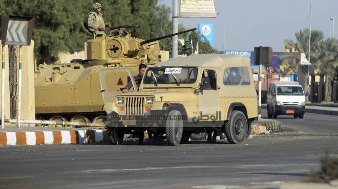  الجيش يوجه طلقات تحذيرية في كمائن العريش عقب استهداف مسلحين سيارة إسعاف 