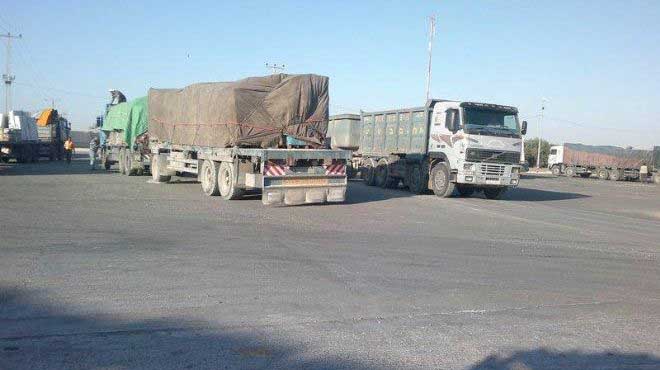 إسرائيل تعيد فتح معبر كرم أبو سالم لإدخال 450 شاحنة بضائع لغزة