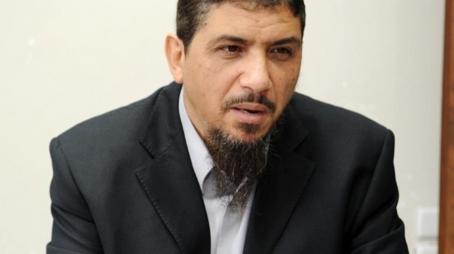  يسري حماد: أطالب مرسي بالشفافية.. و