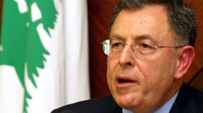 فؤاد السنيورة يحذر من انهيار الدولة في لبنان