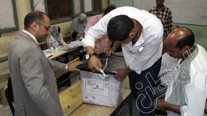 نتائج أول لجنتين فى الفيوم.. مرسى يتصدر الاولى وأبو الفتوح يقتنص الثانية