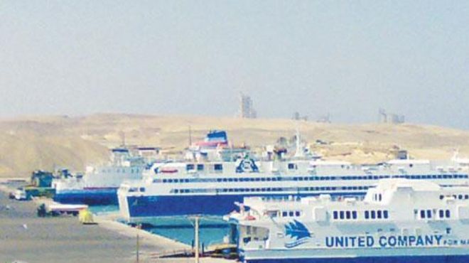 القنصلية المصرية بجدة تنجح في حل مشكلة تعطل 900 مواطن بميناء ضباء
