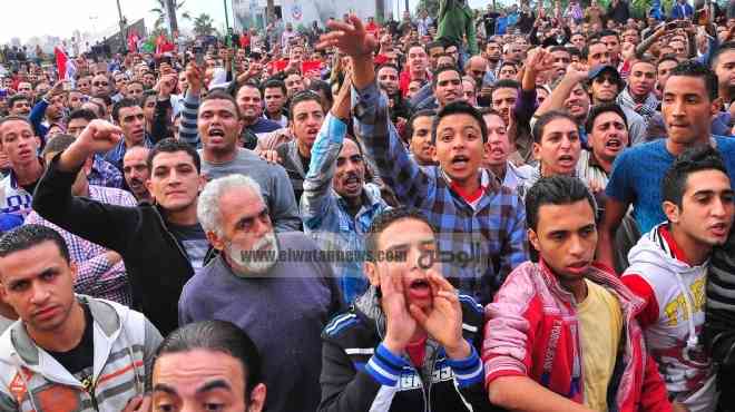  انطلاق المظاهرات المعارضة لإعلان الرئيس ببورسعيد.. والإخوان يحمون المقرات