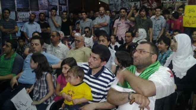 وقفة احتجاجية ودقيقة حداد بـ «ميدان التحرير» تنديدا بمذبحة حمص