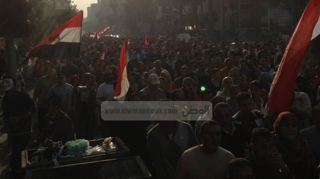 هجوم مجهولين من الشوارع الجانبية على متظاهري سيدي جابر بالإسكندرية