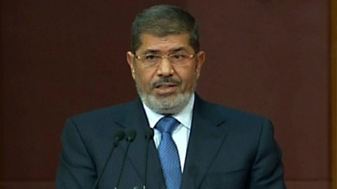 رغم اشتعال المنصورة.. محمد مرسي يبدأ خطابه بالتهنئة بحلول شهر رمضان