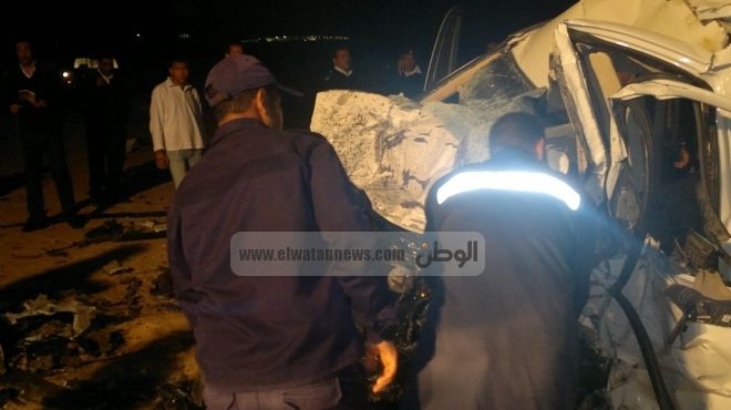عاجل| حادث مروع.. اصطدام 6 سيارات نقل على طريق الصعيد الصحراوي 