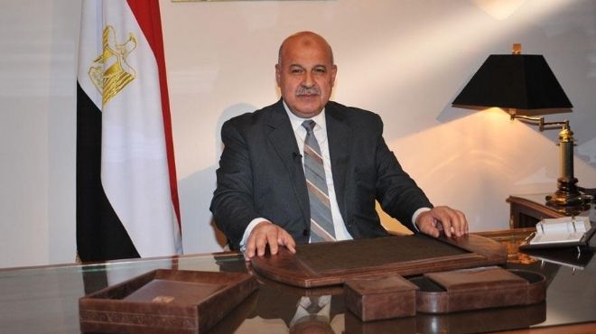 حزب التحرير يقدم 6 تعديلات على مواد الدستور إلى رئيس لجنة الحوار الوطني