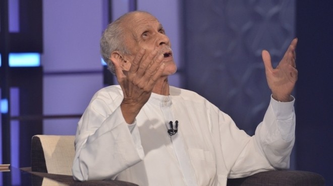  عاجل| وفاة الشاعر أحمد فؤاد نجم عن عمر يناهز 84 عاما 