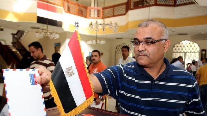 سفير مصر ببيروت: 65.1% نسبة رفض مشروع الدستور بين المصريين في لبنان