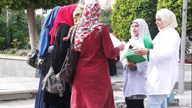 طلاب صيدلة حلوان يطلقون حملة للتبرع بالدم بطريقة مختلفة