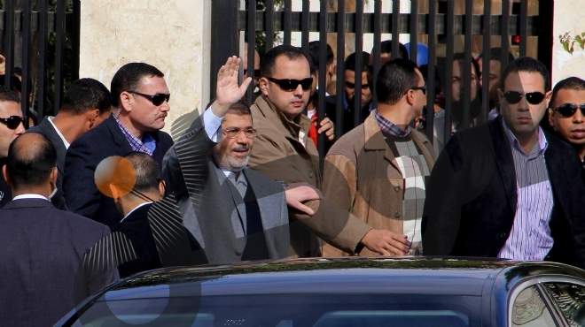  مرسي يصل إلى مسجد 