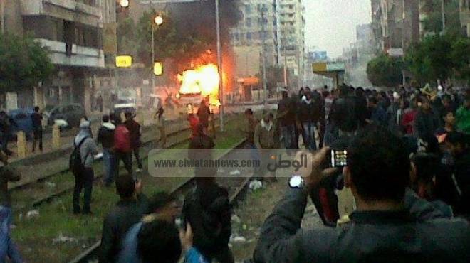  المعارضون في الإسكندرية يشعلون النيران في 3 أوتوبيسات تابعة لـ
