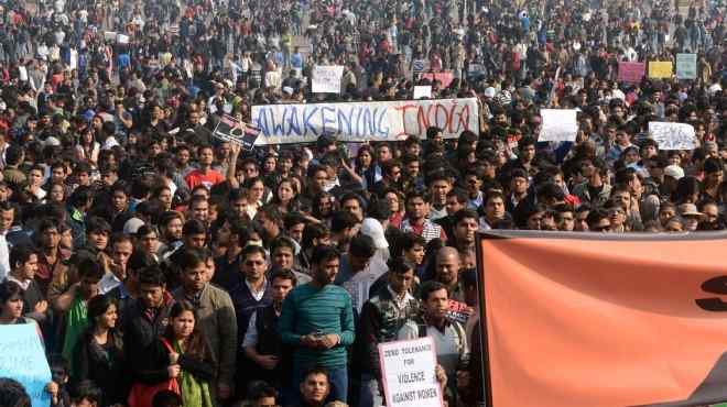 تظاهرات في الهند أثر اغتصاب تلميذة وتوقيف مديرة المدرسة