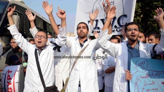 تأجيل اجتماع وزارة الصحة ولجنة اضراب المهن الطبية إلي الغد