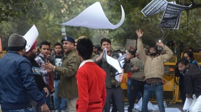 احتجاجات في الهند بعد اعتقال نائب مسلم