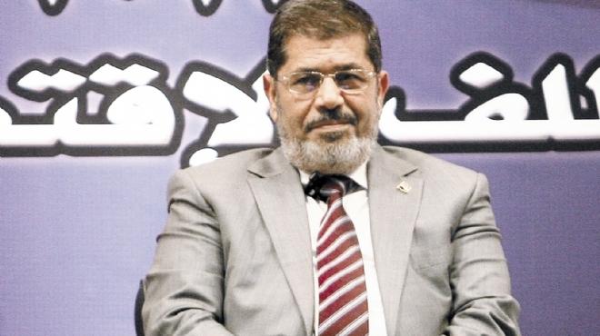 مرسي يدعو المواطنين للتمسك بالمبادئ النبيلة للثورة المصرية