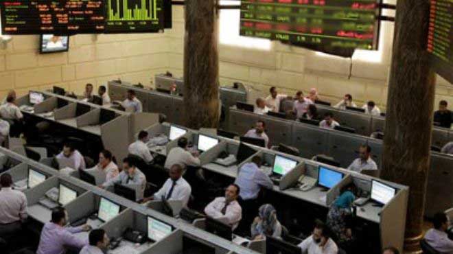 مبيعات المصريين والعرب تدفع البورصة إلى الهبوط