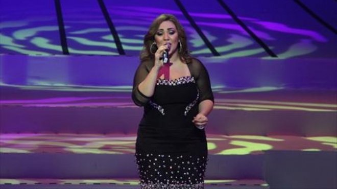  مي فاروق تغني لأم كلثوم بدار الأوبرا في حضور يحيى الجمل 