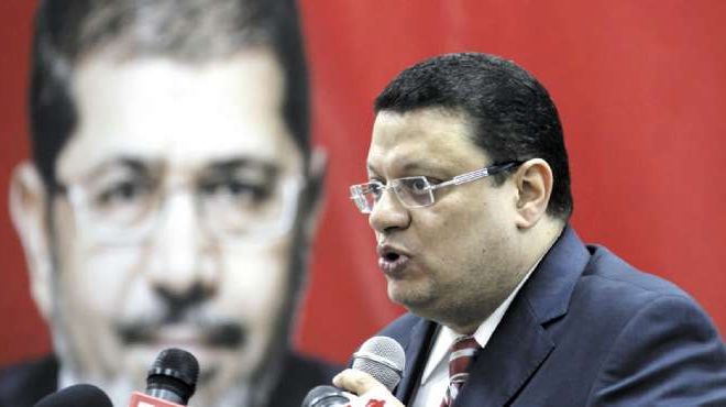 حملة «مرسى» توافق مبدئياً على «المجلس الرئاسى».. و«الحرية والعدالة» يحسم موقفه خلال ساعات.. و«شفيق» يرفض