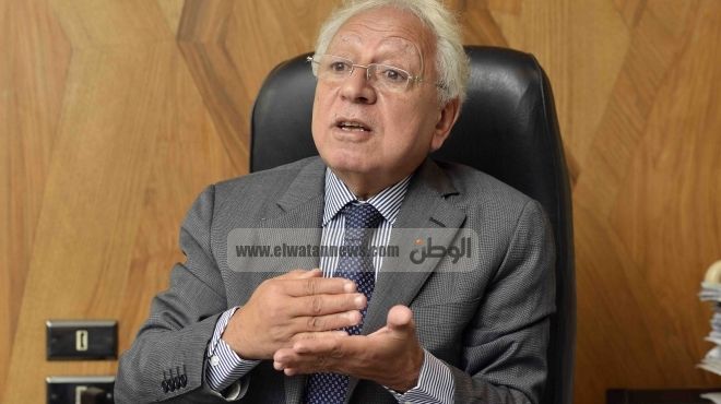 شوقي السيد: الحكم بعودة النائب العام لا يتعارض مع الدستور.. وعدم تنفيذه 