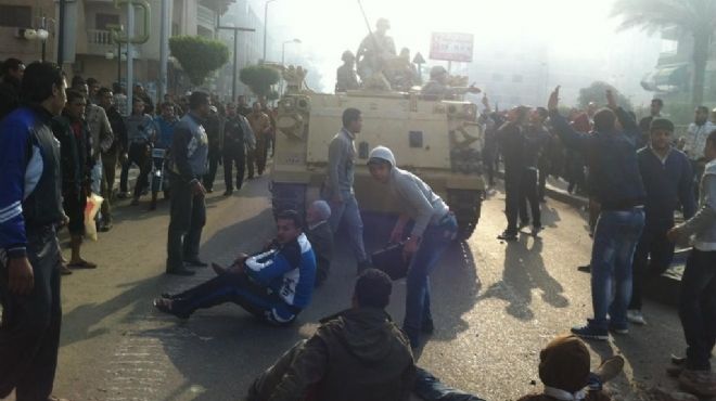 مدرعات الجيش تصل إلى شارع محمد علي ببورسعيد