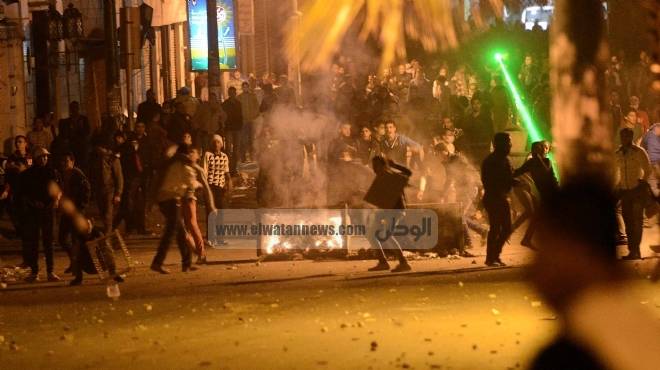  ليلة دامية بالإسكندرية: عشرات المصابين و«مصيدة للصحفيين».. واتهام الإخوان بخطف ناشط وتعذيب فتاة