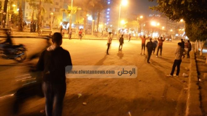  عاجل| محاولات لاقتحام مبنى محافظة القاهرة.. والأمن يرد بقنابل الغاز