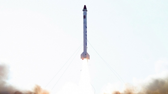  روسيا تجرب صاروخا فضائيا جديدا 