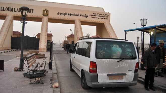  أزمة على الحدود المصرية الليبية بسبب قرار الموانىء البرية بتأخير دخول سيارات البضائع