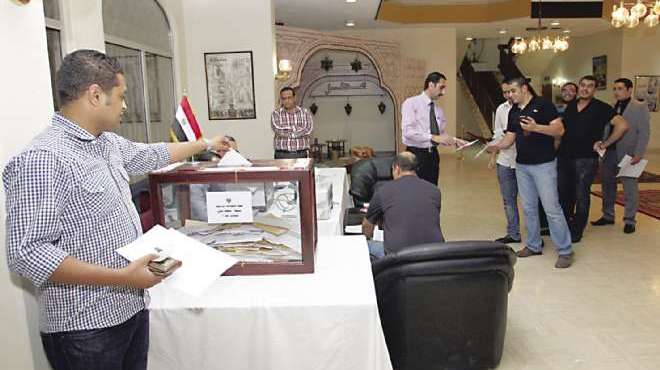  الحكومة ترفض استحداث دائرة انتخابية للمصريين بالخارج 