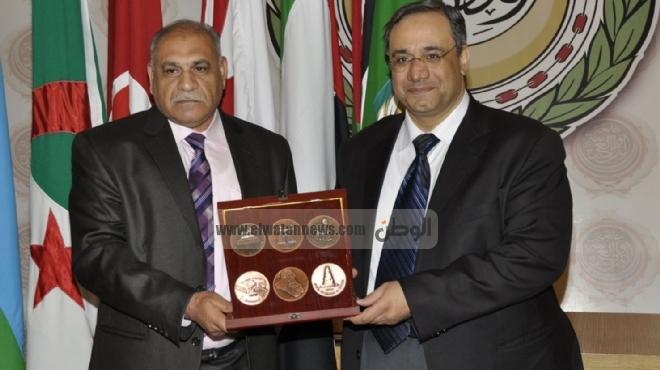 بالصور| القضاء العسكري العراقي يكرم رئيس المركز العربي للوعي بالقانون