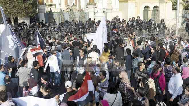 القبض على 21 متظاهراً فى ذكرى تنحى «مبارك»