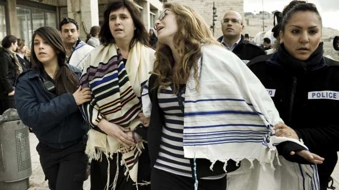  منع ناشطات إسرائيليات من الوصول إلى حائط البراق لأداء الصلاة