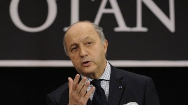 فرنسا: رفع الحظر عن تسليح المعارضة السورية ليس قرارا حربيا