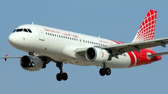 طيران البحرين توقف عملياتها وتلقي باللوم على الاضطرابات السياسية