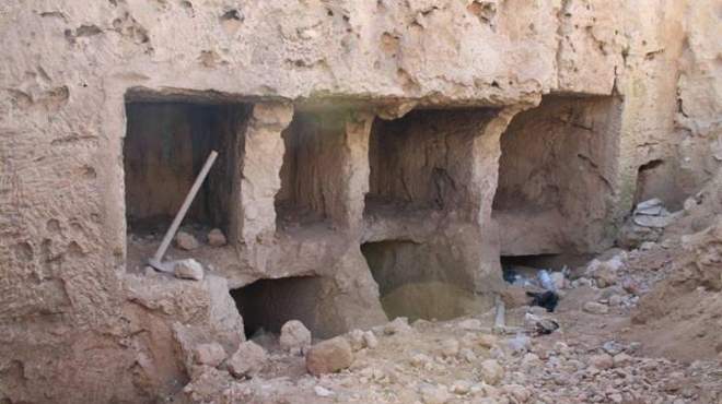  وزير الآثار: اكتشاف مقابر يونانية رومانية بمنطقة القباري بالإسكندرية