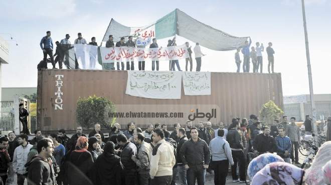 مسيرة للشرطة للتضامن مع بورسعيد.. و«فرغلى» يقدم مطالب الأهالى لـ«الجيش الثانى»
