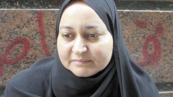  والدة محمد الشافعى: «الداخلية والهلال وزينهم» مافيا للتستر على قتل المتظاهرين