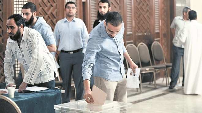 عاجل| المصريون في الخارج يبدأون خلال ساعات التصويت على الدستور